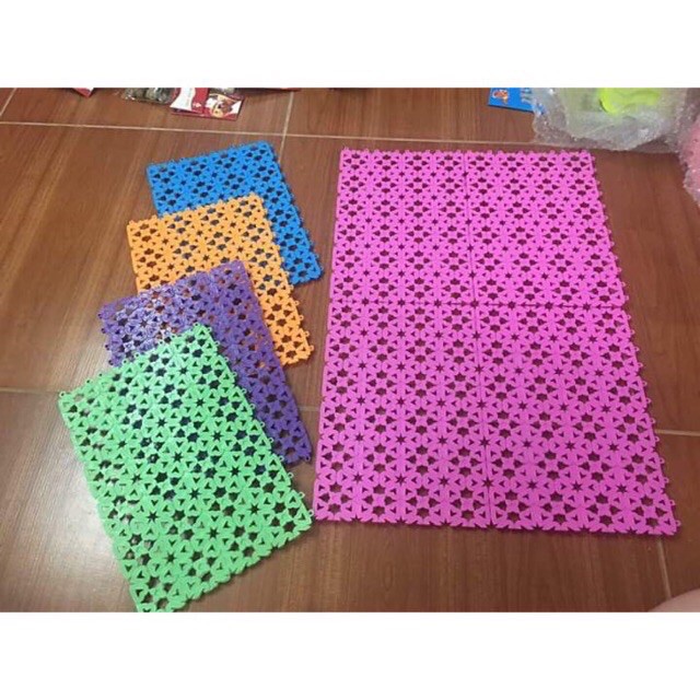 Tấm lót sàn chuồng chó mèo bằng nhựa PVC nhiều màu ( 30x20cm )