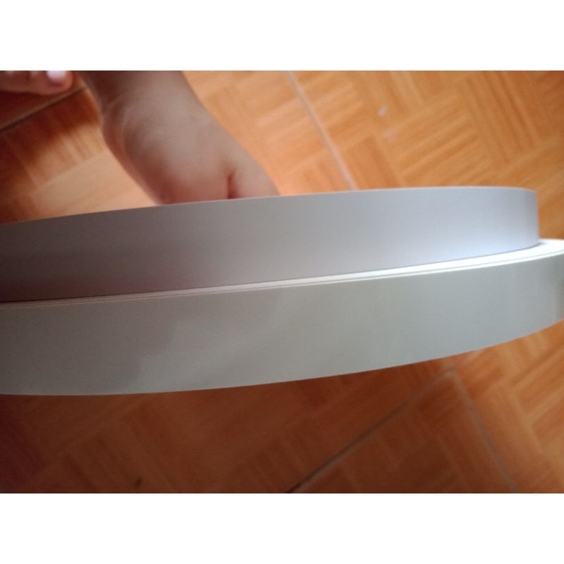 nẹp PVC màu trắng ngà-tinh (thường-bóng)loại mỏng0,4mm.bản 2-4p nẹp chỉ dán cạnh