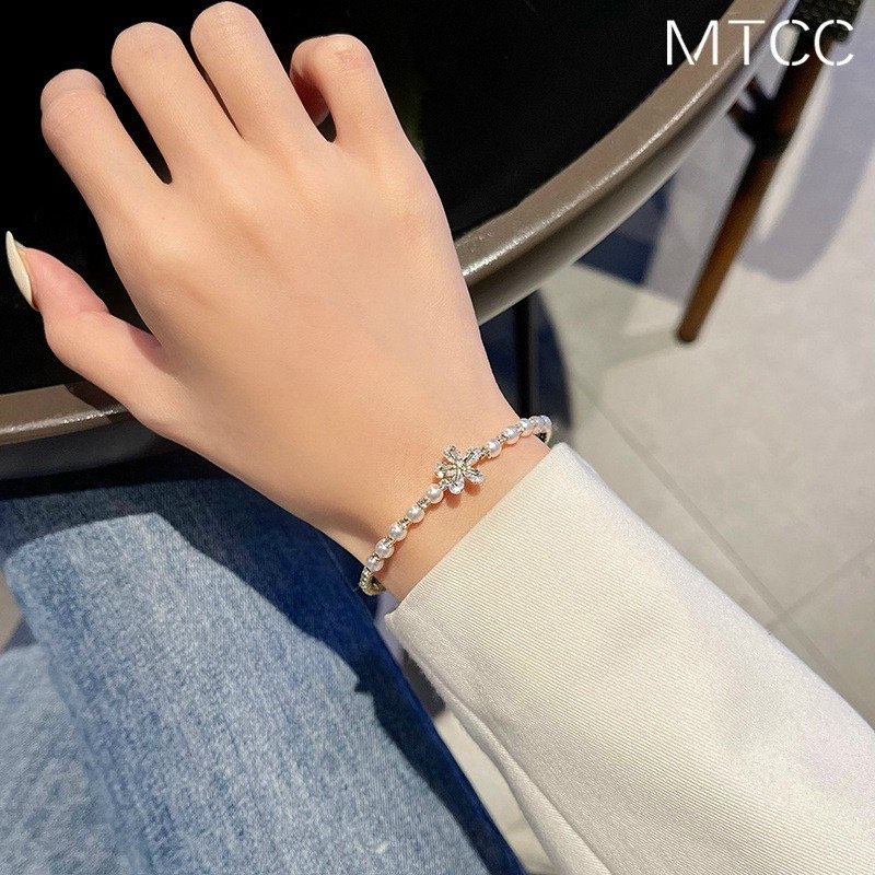 Tổng hợp vòng tay, lắc tay mẫu mới 2022 hottrend phong cách nhẹ nhàng, nữ tính