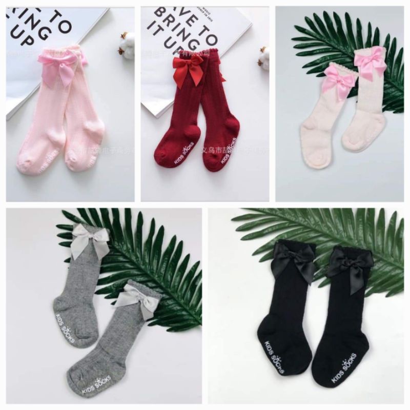 Tất Nơ cho bé gái