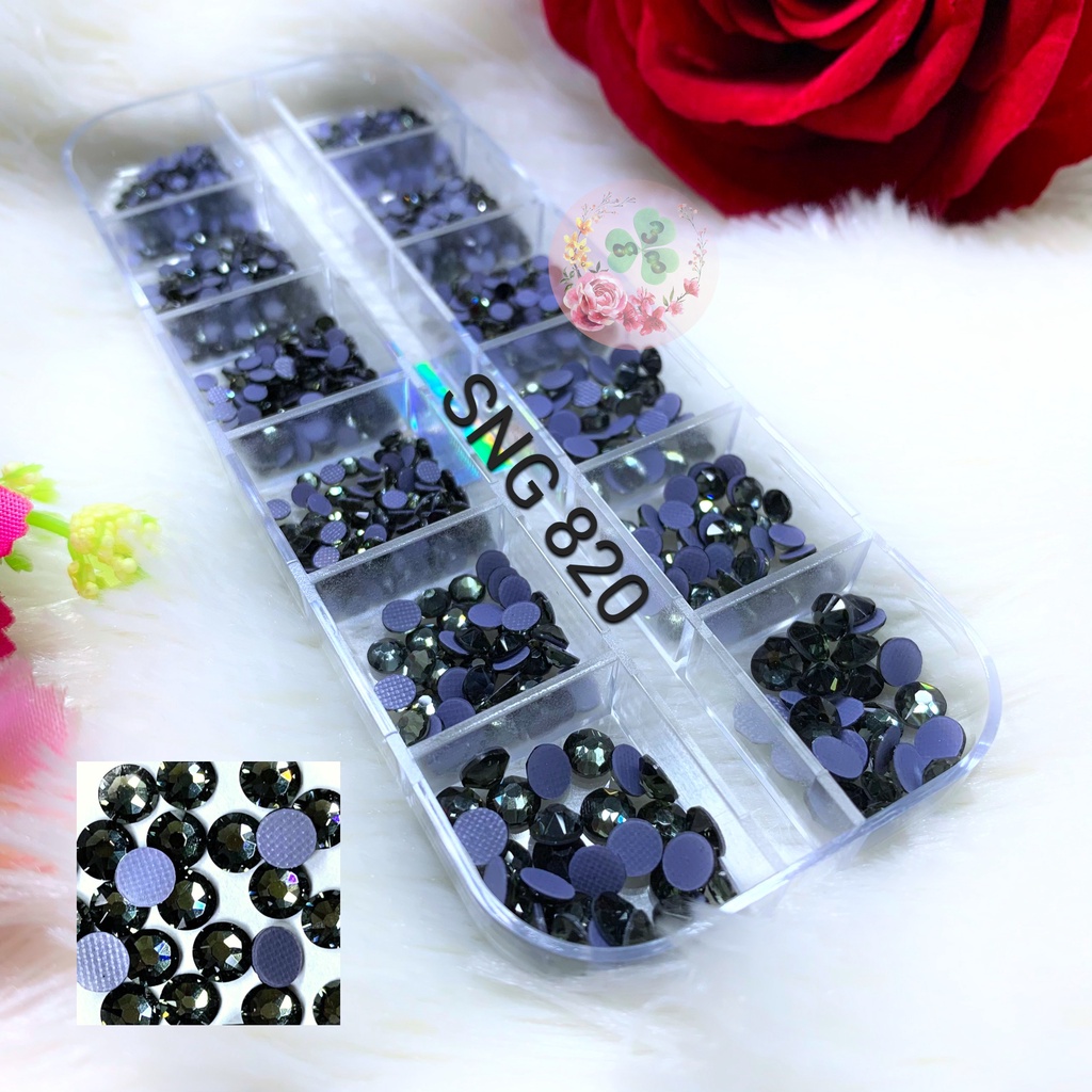 Đá nail - Mã SNG 820 . Đá Chân Lưới "Black D.A.M" 16 khía siêu bắt sáng, đính trang trí móng siêu lấp lánh.