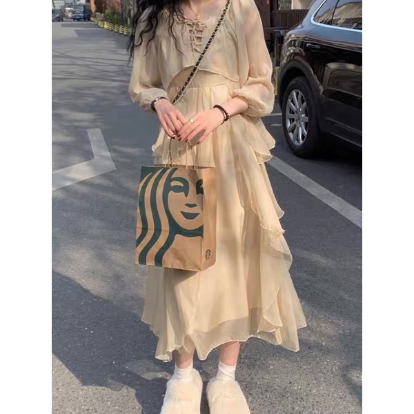 VÁY HAI DÂY BÈO TẦNG KÈM ÁO KHOÁC TIỂU THƯ