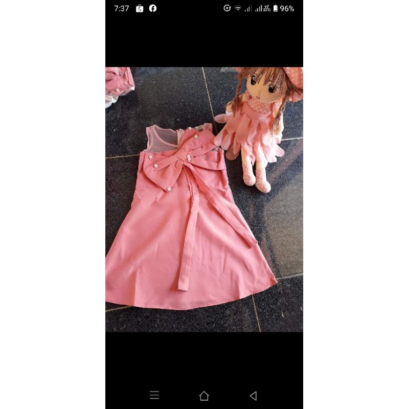 Đầm thiết kế còn size 9(20-22kg)
