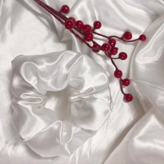cột tóc scrunchies vải bóng