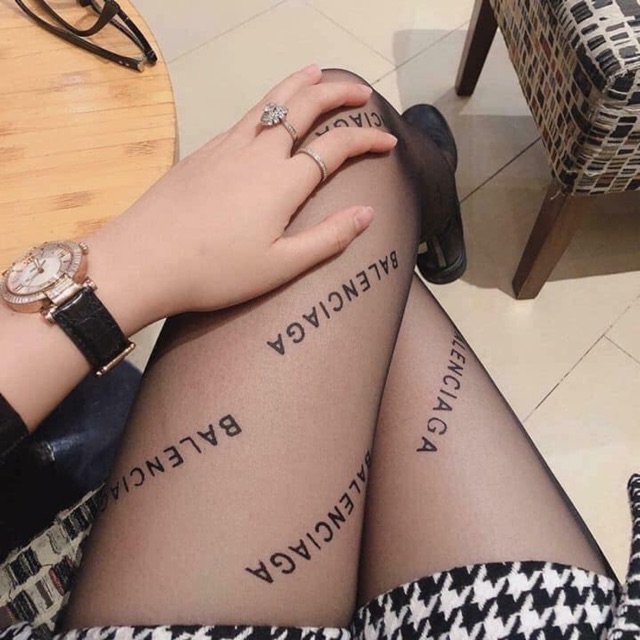 Tất hoạ tiết Balen