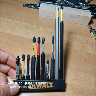 Bộ mũi vít Dewalt Ph2 10 món thích hợp cho các loại dinh vít thông dụng