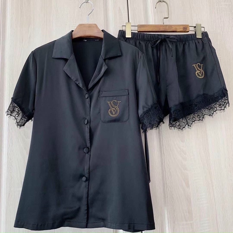 (MẪU ĐÙI HOT) Bộ Lụa Latin Quần Đùi Thiết Kế Cao CấpBộ Pyjama Mặc Nhà Cộc Đùi Siêu Mát Mịn Sang Chảnh( Ảnh Video thật)