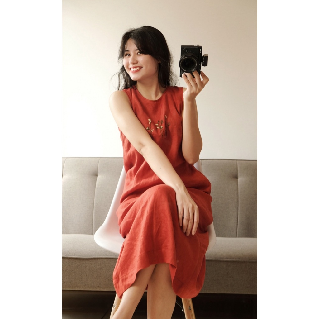 Đầm linen khoét lưng thêu tay hoa nhí xinh yêu | ROSÉ DRESS | CHAMU LINEN