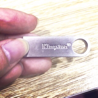 USB KINGSTON 4GB