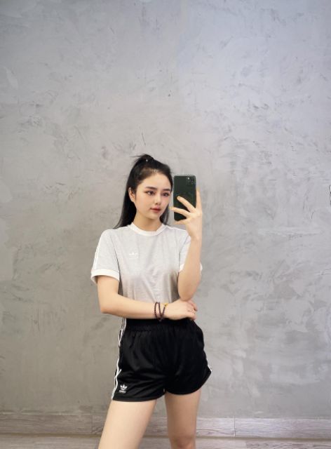 Quần short das đen 3 sọc cổ điển, không xẻ