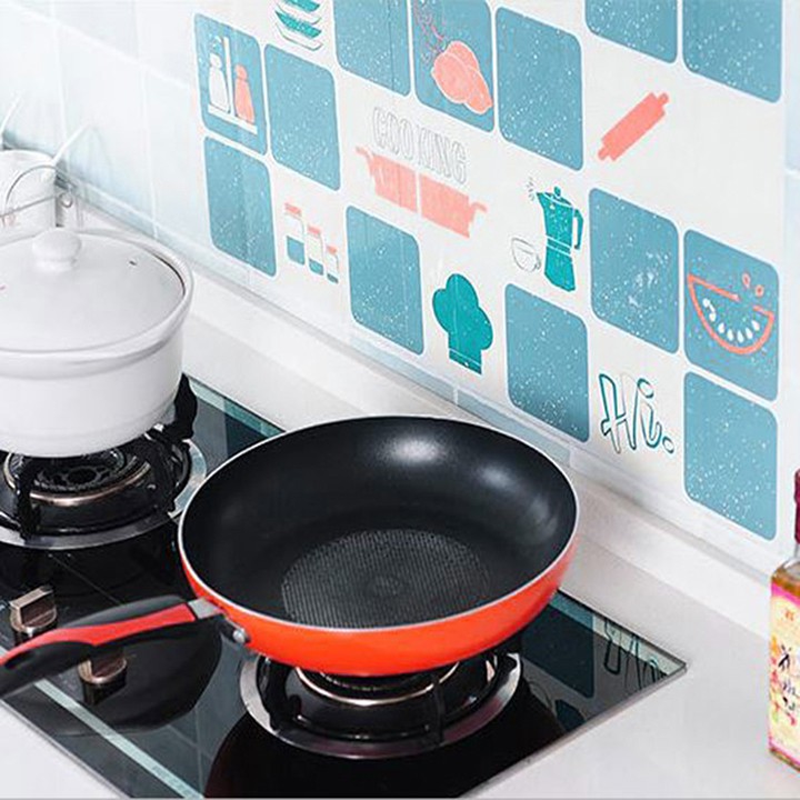 Giấy dán bếp cách nhiệt Hmart - Decal dán bếp tráng nhôm chống dầu mỡ chống nước cao cấp Kích thước 45x75cm