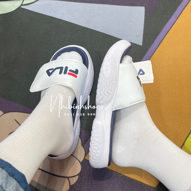 Dép dán in chữ Fila