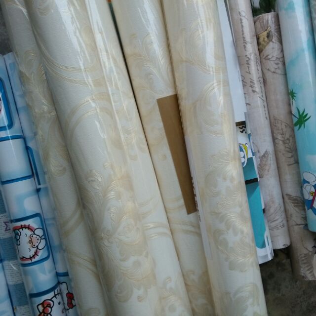 Giấy dán tường 4d nền trắng hoa văn vàng nhạt, khổ 53cm*10m, ( dùng keo dán)