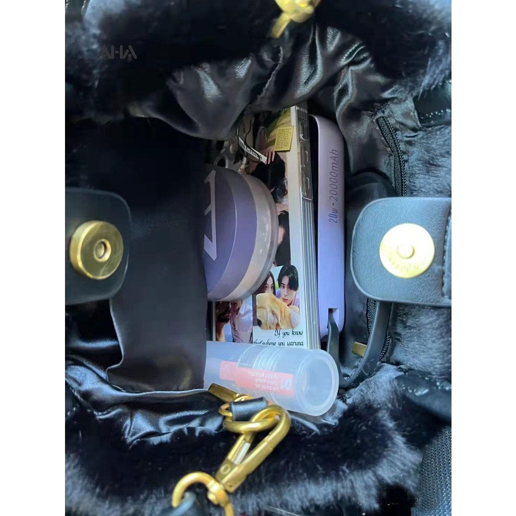 Túi xách AHA official lông nhung màu trơn hợp thời trang dễ phối đồ cho nữ