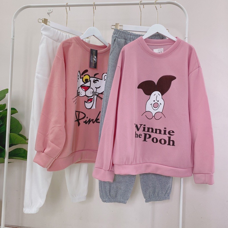 Bộ Nỉ Nữ Áo Thun In Hình Lợn Và Báo Hồng Kèm Quần Jogger