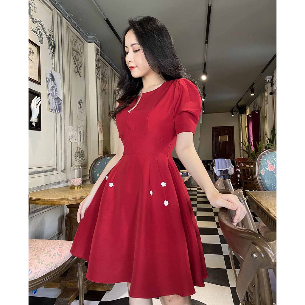 Đầm đỏ dự tiệc cao cấp SÁNG DA CHO NÀNG CHÂN NGẮN CHE BỤNG MỠ đính hoa rơi | BigBuy360 - bigbuy360.vn