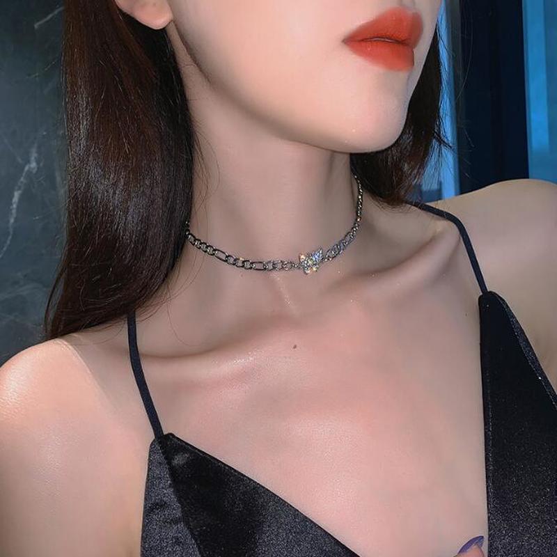 Vòng cổ choker và vòng tay mặt bươm bướm đính đá lấp lánh 789 (Có bán lẻ)