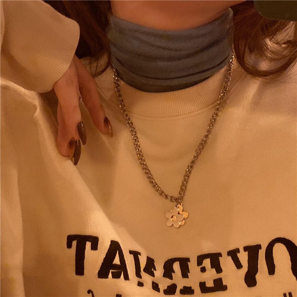 Vòng cổ kim loại mặt hình bông hoa phong cách Hàn Quốc sang trọng 2LIFE