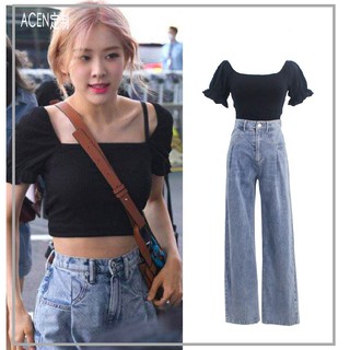 BLACKPINK ROSE Áo croptop đen cổ vuông và quần ống rộng cạp cao