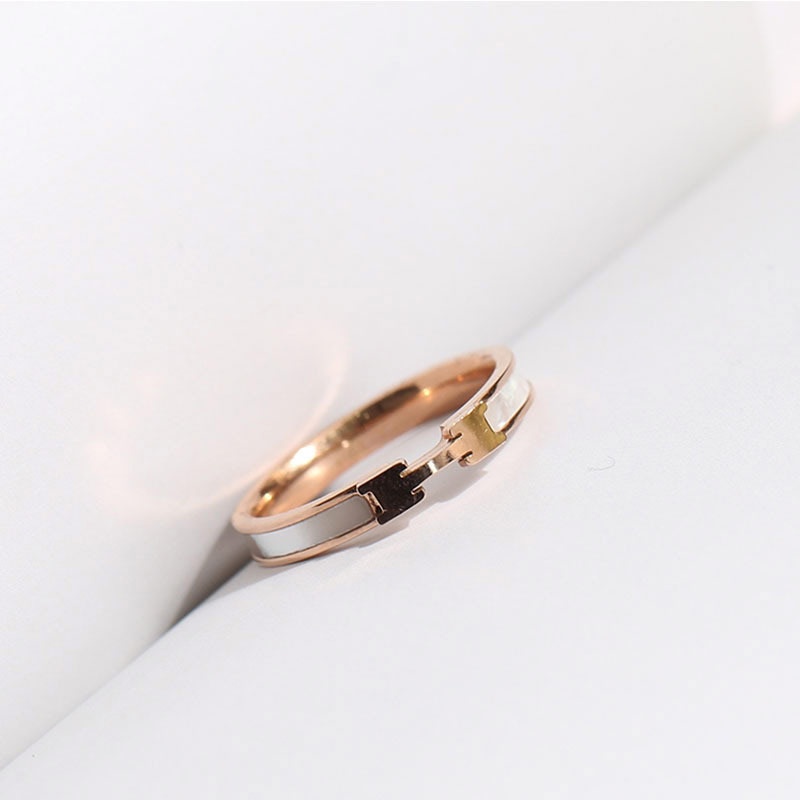 Nhẫn nữ Hermes Inlaid with mother-of-pearl khảm xà cừ không gỉ -Khắc tên theo yêu cầu-8009