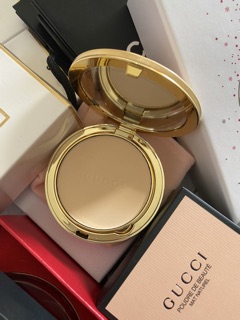 Phấn phủ Gucci Poudre de Beaute màu 01