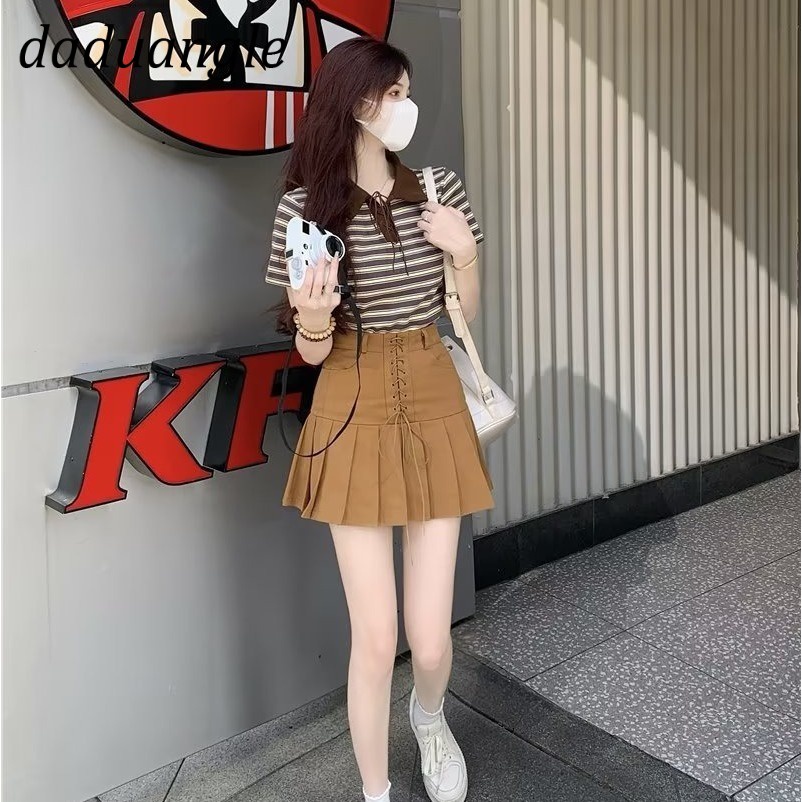 Chân váy ngắn cạp cao xếp nếp màu nâu thời trang mùa hè 2022 sang trọng cho nữ