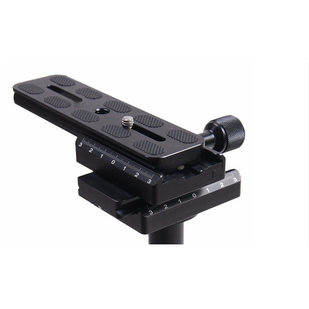 Steadycam S40 giúp cân bằng và ổn định cho máy ảnh khi quay | BigBuy360 - bigbuy360.vn