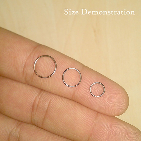 1 Khuyên Mũi Tròn Bằng Thép 0.8mm