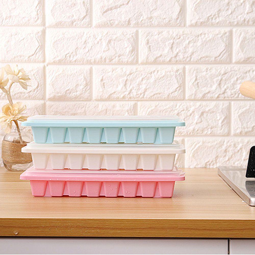 Khay Làm Đá Bằng Nhựa 16 Ngăn Có Nắp Đậy Tiện Lợi