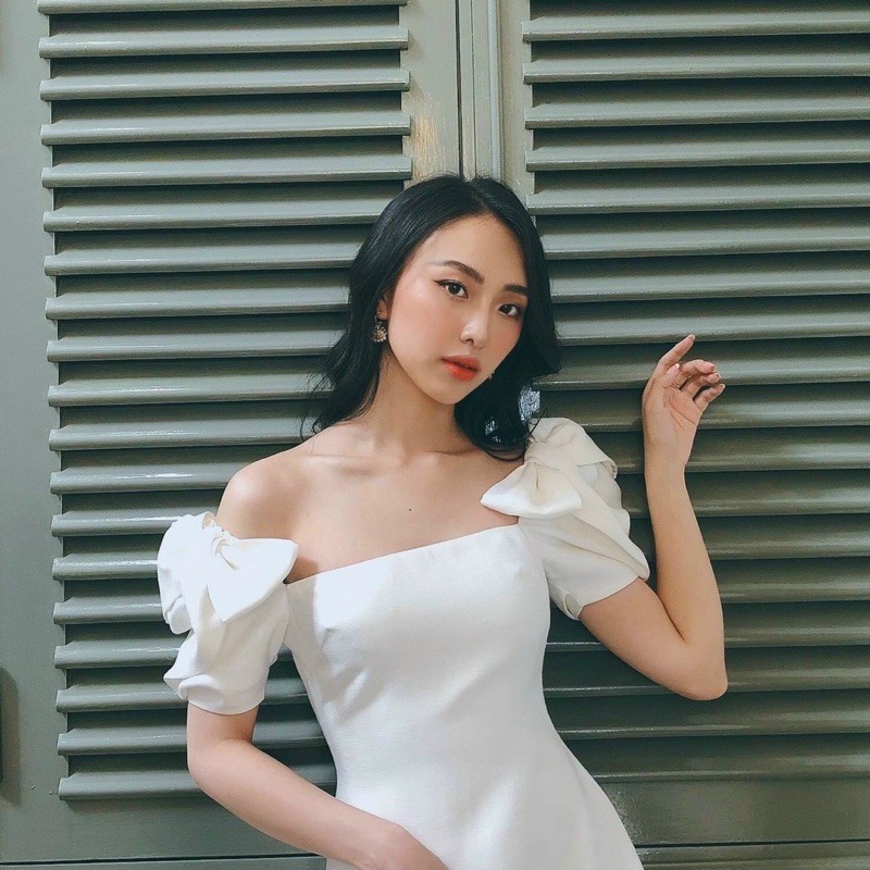 đầm trắng vai nơ ( ảnh thật sàn)