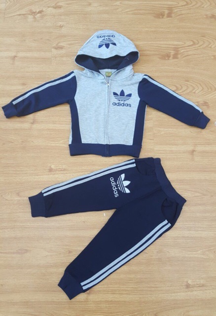 Bộ Adidas thể thao bé trai, bé gái  Có 4 màu như hình, size từ 1-7 tuổi