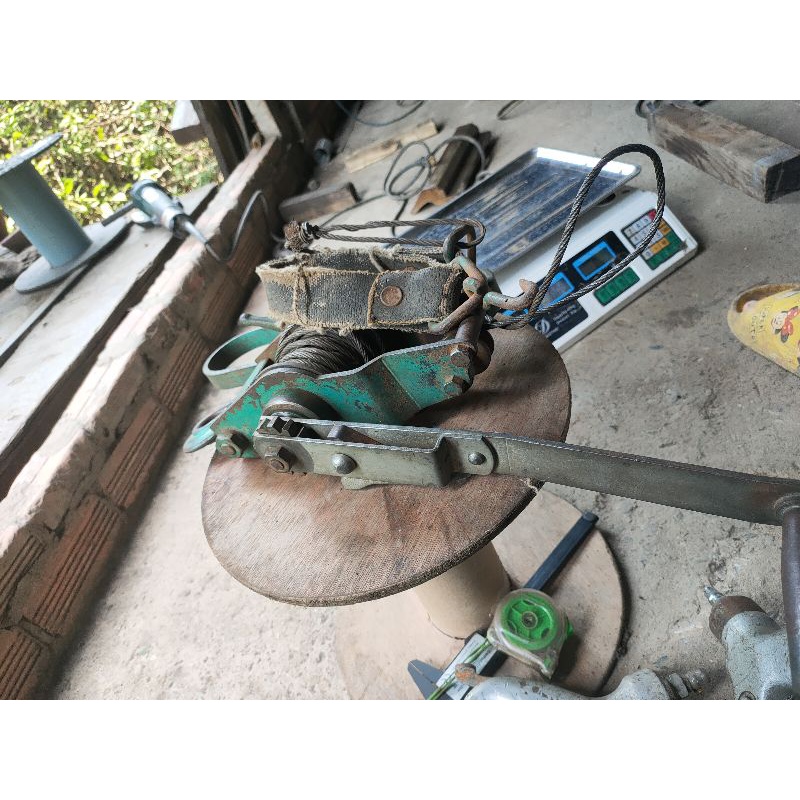 Tời cáp mặt đất 750kg hàng Nhật bãi