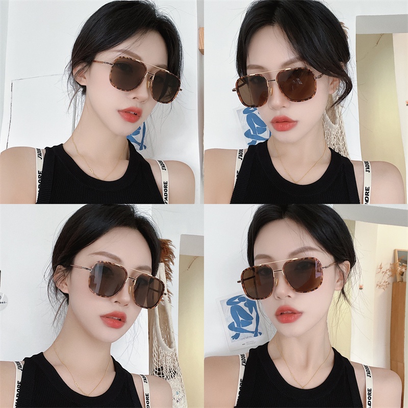 Kính Mát Gọng Kim Loại Trong Suốt Oversized Chống Tia UV Phong Cách Hàn Quốc Cổ Điển Thời Trang