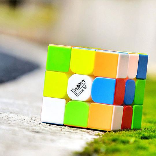 Valk 3 Elite M Rubik cao cấp có nam châm sẵn Viền đen / Không viền (stickerless)