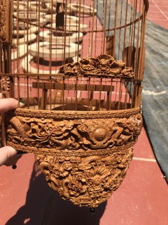 Lồng khuyên đục rồng nổi