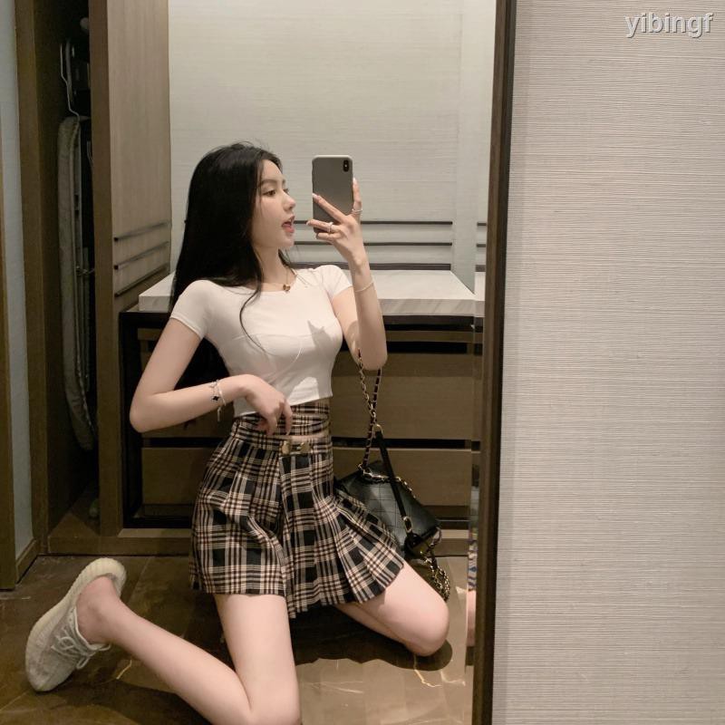 Chân Váy Chữ A Lưng Cao Xếp Ly Họa Tiết Sọc Caro Nữ Tính | BigBuy360 - bigbuy360.vn