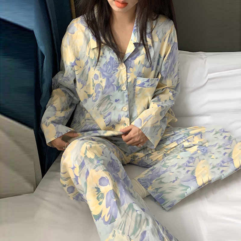 Bộ đồ ngủ dài tay họa tiết hoa phong cách retro dành cho nữ