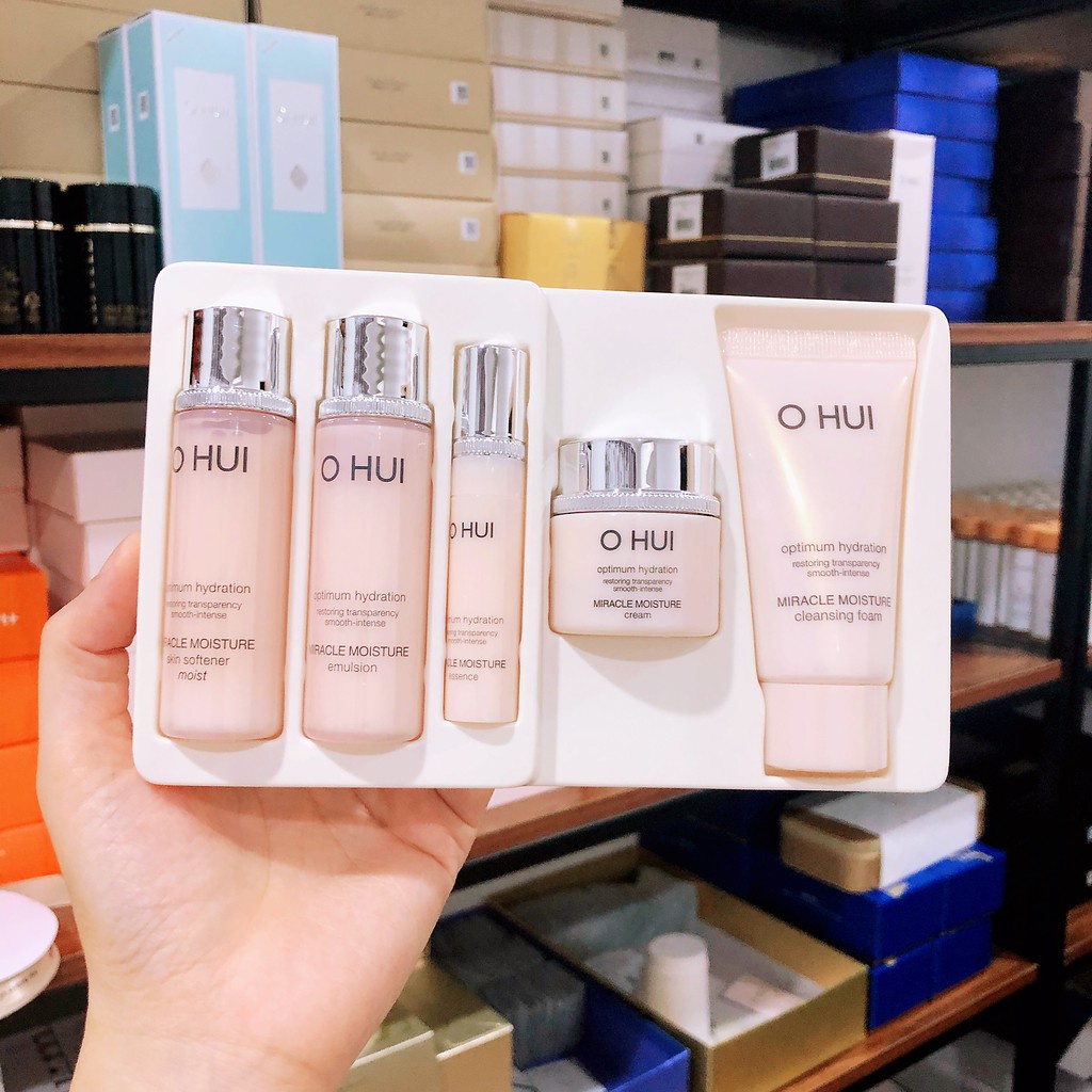 Set Ohui Hồng MIRACLE MOISTURE cấp ẩm dưỡng da trắng hồng 5 sản phẩm