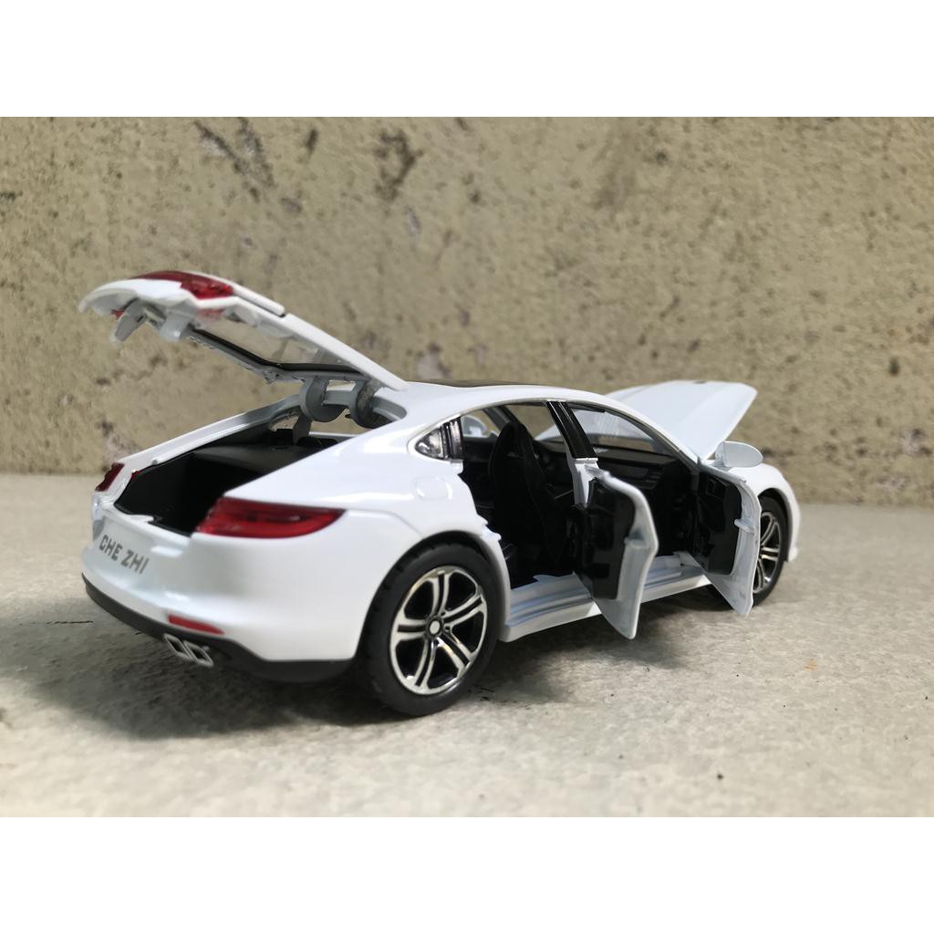 Mô hình xe ô tô Porsche Panamera 1:32