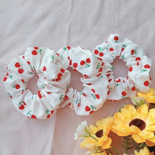 Cột tóc vải Crunchies Cherry dễ thương