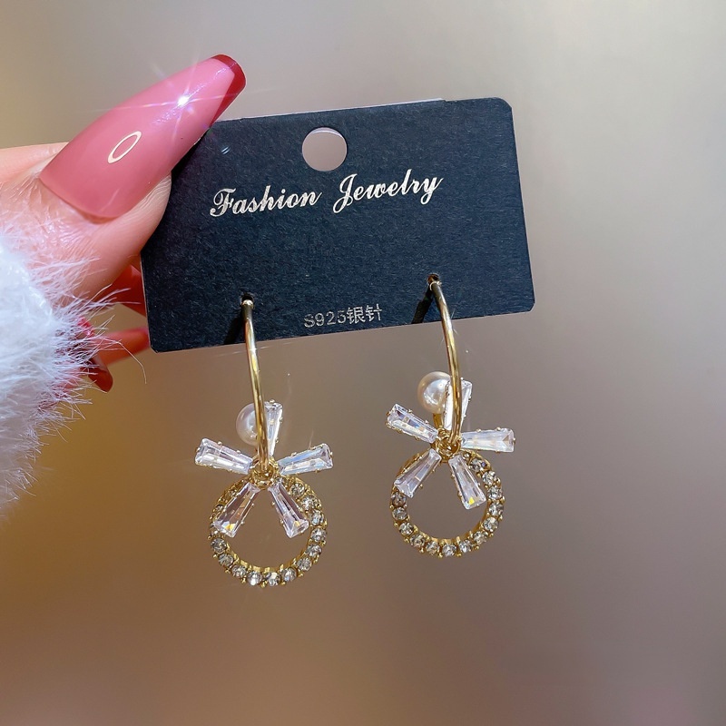 Khuyên Tai Hình Hoa Năm Cánh Đính Đá Đơn Giản Quyến Rũ