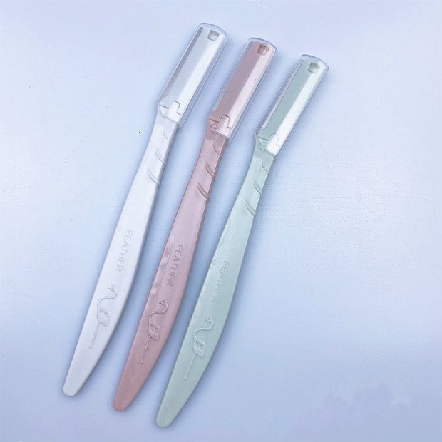 bộ gồm 3 chiếc dao cạo lông mày bỏ túi nhỏ gọn tiện lợi