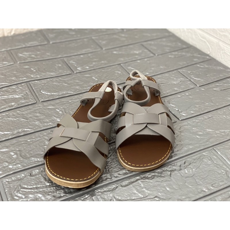 Giày sandals nữ kiểu dáng mạnh mẽ,chất liệu cao cấp bigsize 35-43
