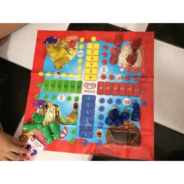 Bộ đồ chơi cá ngựa bằng giấy