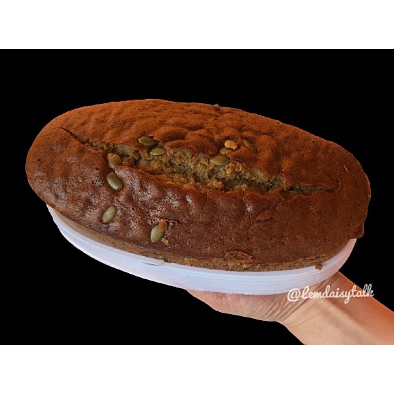 Bánh chuối hạt bí xanh