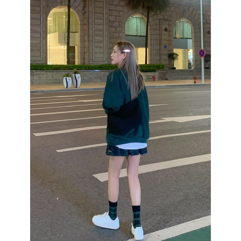 Áo sweatshirt tay dài cổ tròn in chữ thời trang