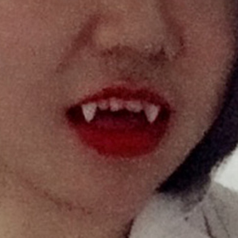 Cặp Răng Nanh Giả Hóa Trang Ma Cà Rồng Halloween