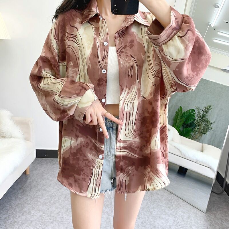 Áo sơ mi họa tiết loang vân mới hót trend