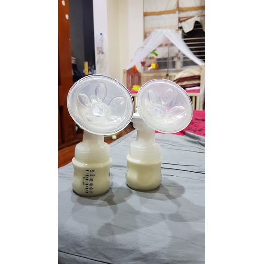 Máy hút sữa Avent Hoa Tuyết Like new