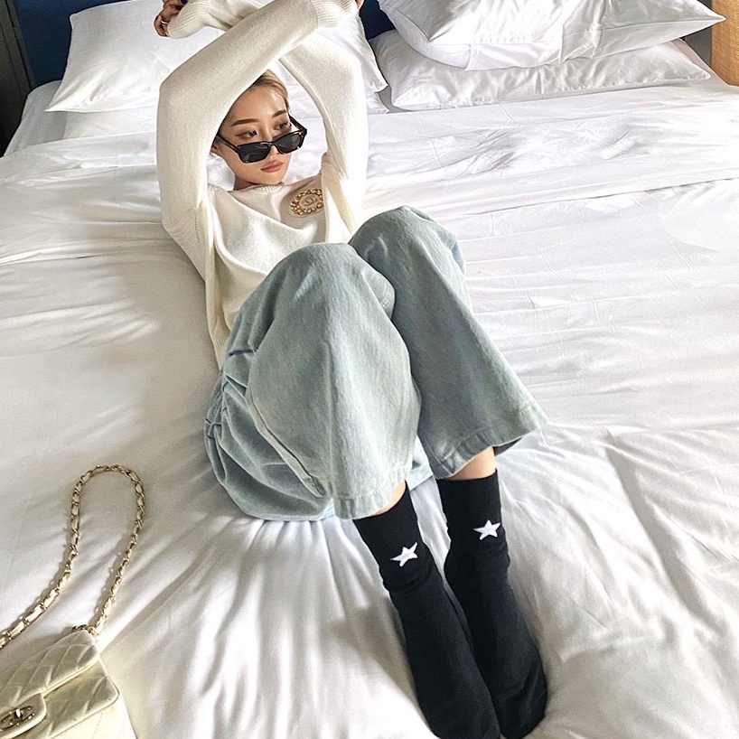 VỚ, TẤT NGÔI SAO HOT TREND.